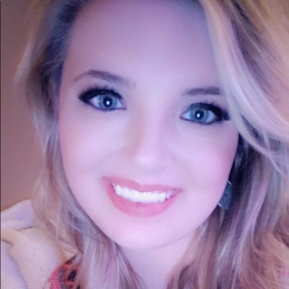 Meet your Posher, Kenzie